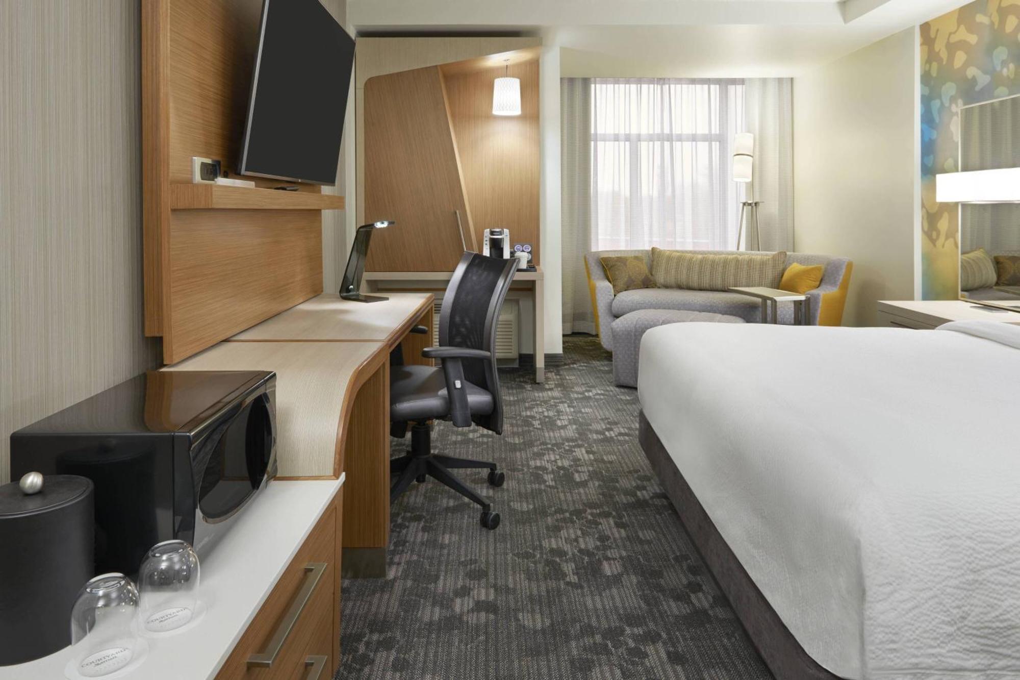 Hotel Courtyard By Marriott Oshawa Extérieur photo