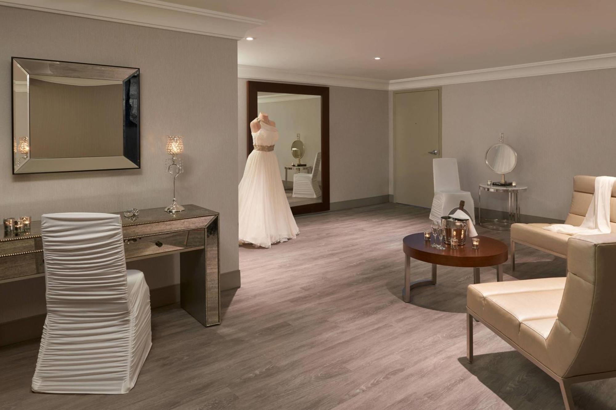 Hotel Courtyard By Marriott Oshawa Extérieur photo